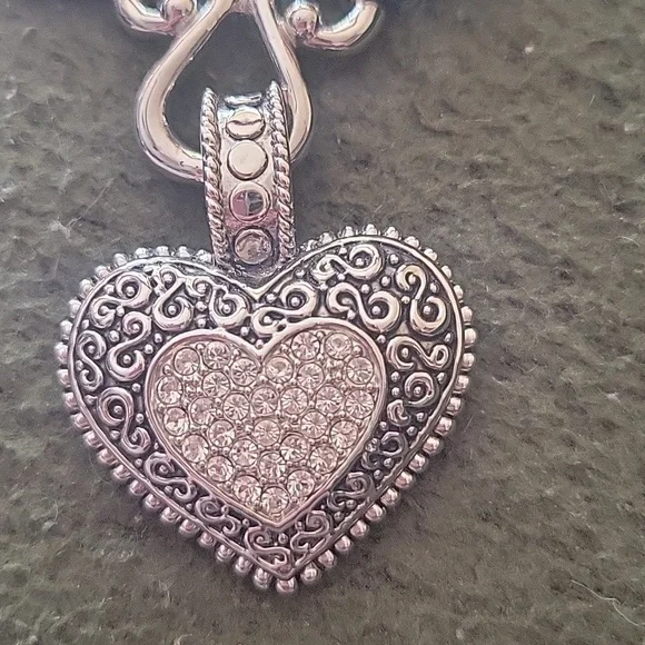 Lia Sophia Heart necklace - Picture 2 of 3